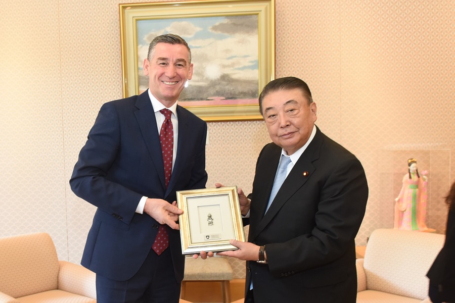 President of Kosovo's Assembly visits Speaker Oshima: Click on the title or picture to display topic details.