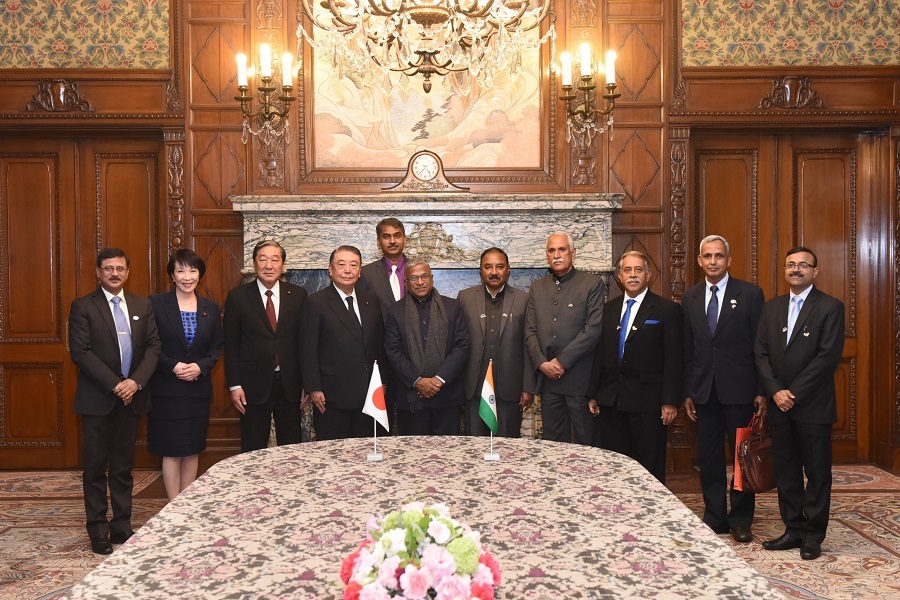 Indian Deputy Chairman visits Speaker Oshima: Click on the title or picture to display topic details.