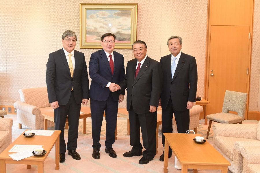 Chairman of the Mongolian State Great Hural visits Speaker Oshima: Click on the title or picture to display topic details.