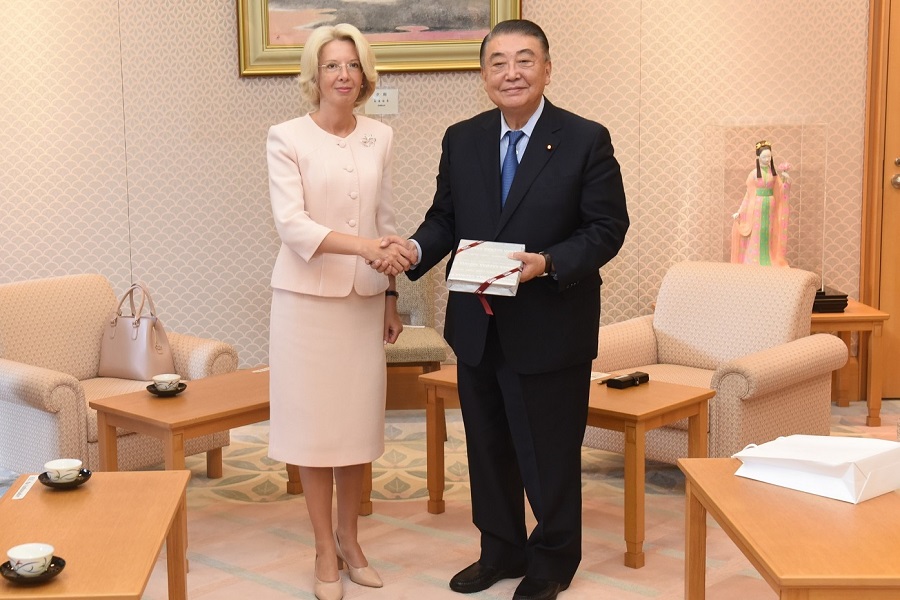 Latvian Speaker visits Speaker Oshima: Click on the title or picture to display topic details.
