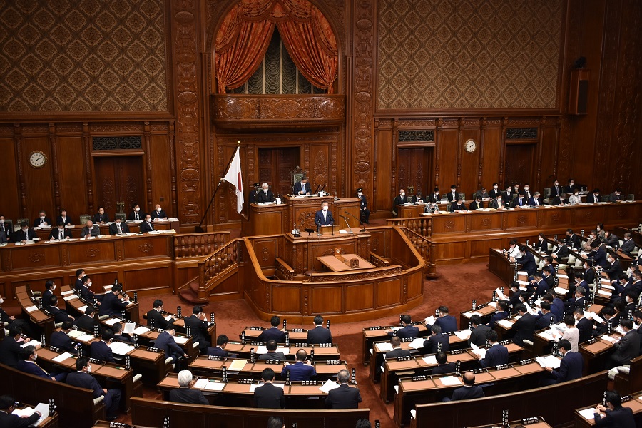 Questions to Ministers (Day 2) — The 210th Extraordinary Session of the Diet —: Click on the title or picture to display topic details.