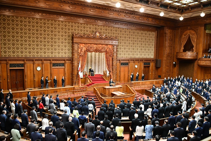 The Opening Ceremony of the 214th Diet: Click on the title or picture to display topic details.