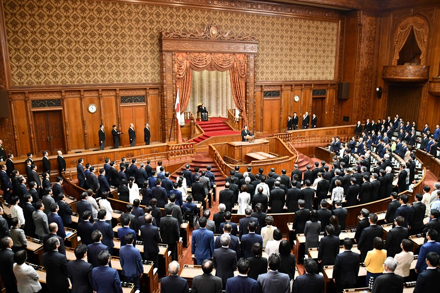 The Opening Ceremony of the 215th Diet: Click on the title or picture to display topic details.