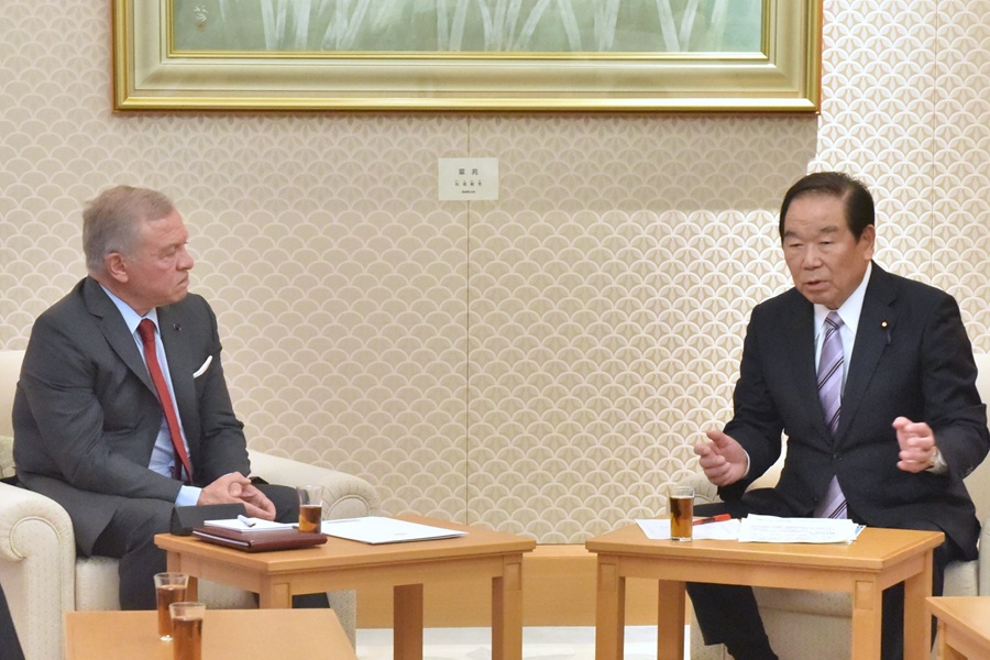Jordanian King visits Speaker Nukaga: Click on the title or picture to display topic details.