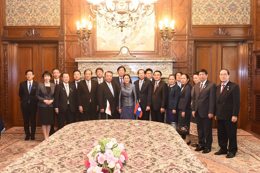 President of the Lao National Assembly visits Speaker Oshima: Click on the title or picture to display topic details.