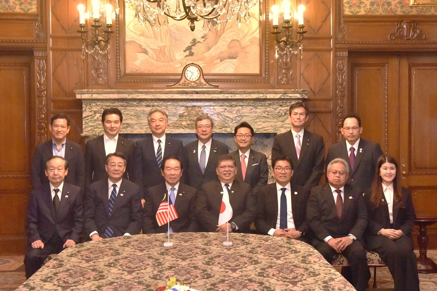 Malaysian Speaker visits Speaker Nukaga: Click on the title or picture to display topic details.