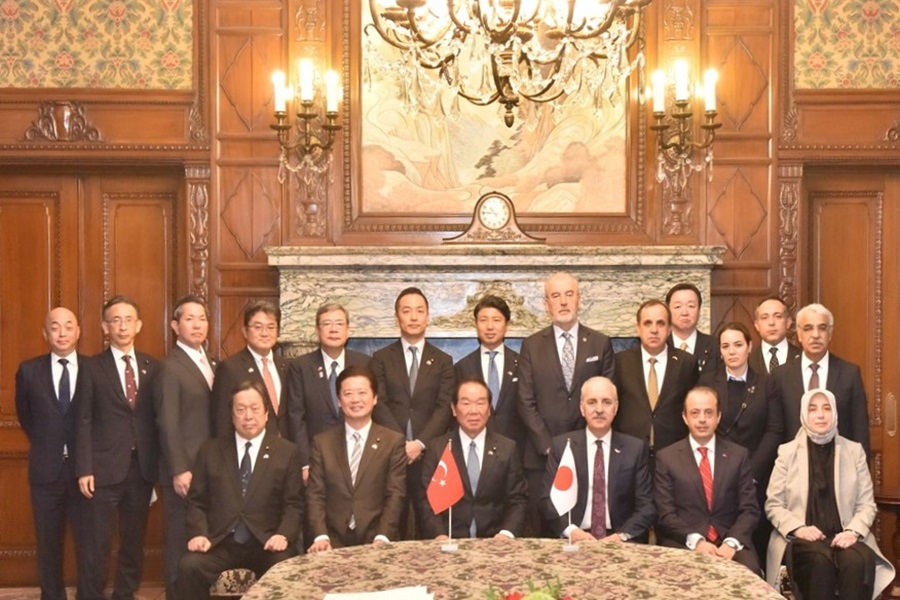 Turkish Speaker visits Speaker Nukaga: Click on the title or picture to display topic details.