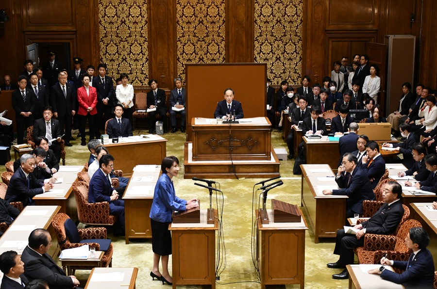 First joint meeting of the Committees of both Houses on Fundamental National Policies of the 219th Diet (Deliberation between party leaders): Click on the title or picture to display topic details.