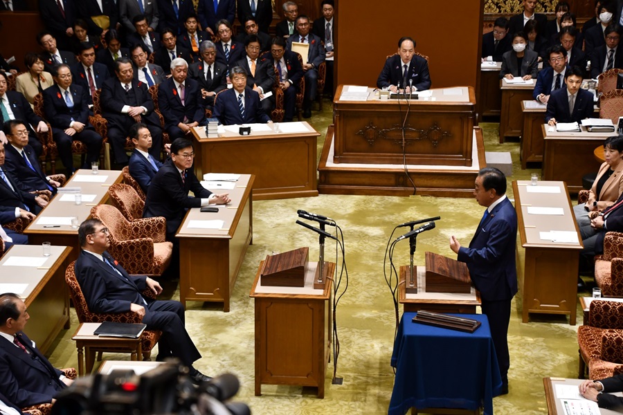 First joint meeting of the Committees of both Houses on Fundamental National Policies of the 214th Diet (Deliberation between party leaders): Click on the title or picture to display topic details.