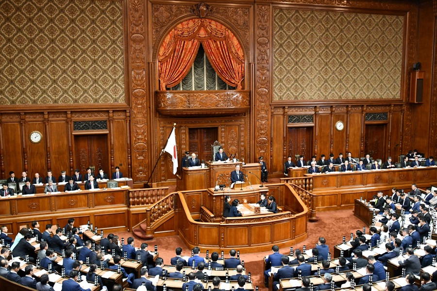 Prime Minister ISHIBA Shigeru's address on policy — The 214th Extraordinary Session of the Diet — 1:Click on the picture to enlarge it.