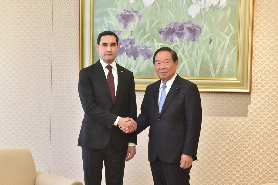 �g���N���j�X�^���哝�̈�s�̏O�c�@�K��@�N���b�N����Ɗg��ʐ^���������������܂�