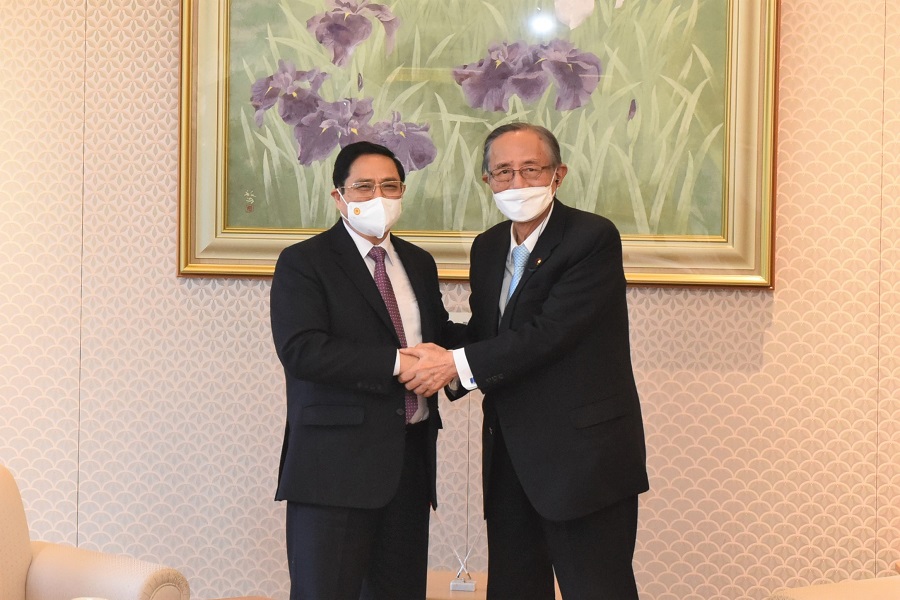 Viet Nam Prime Minister visits Speaker Hosoda:Click on the picture to enlarge it.