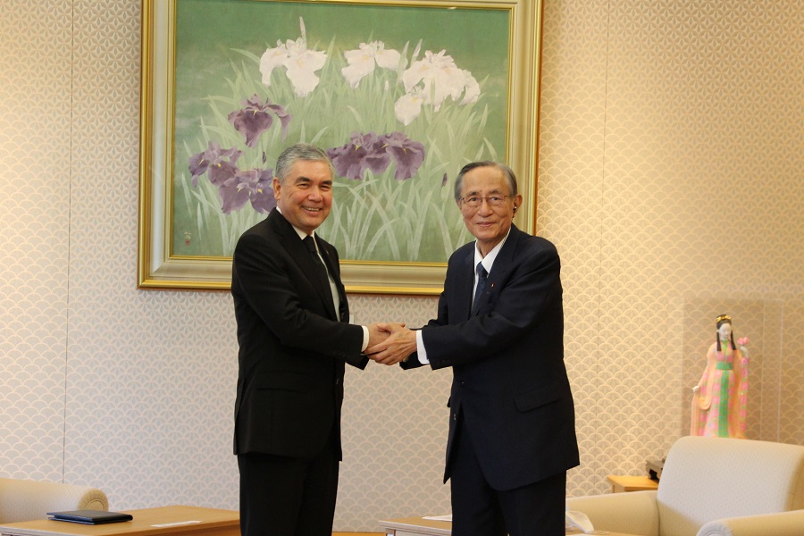 Chairman of the Halk Maslakhaty of Turkmenistan visits Speaker Hosoda 1:Click on the picture to enlarge it.