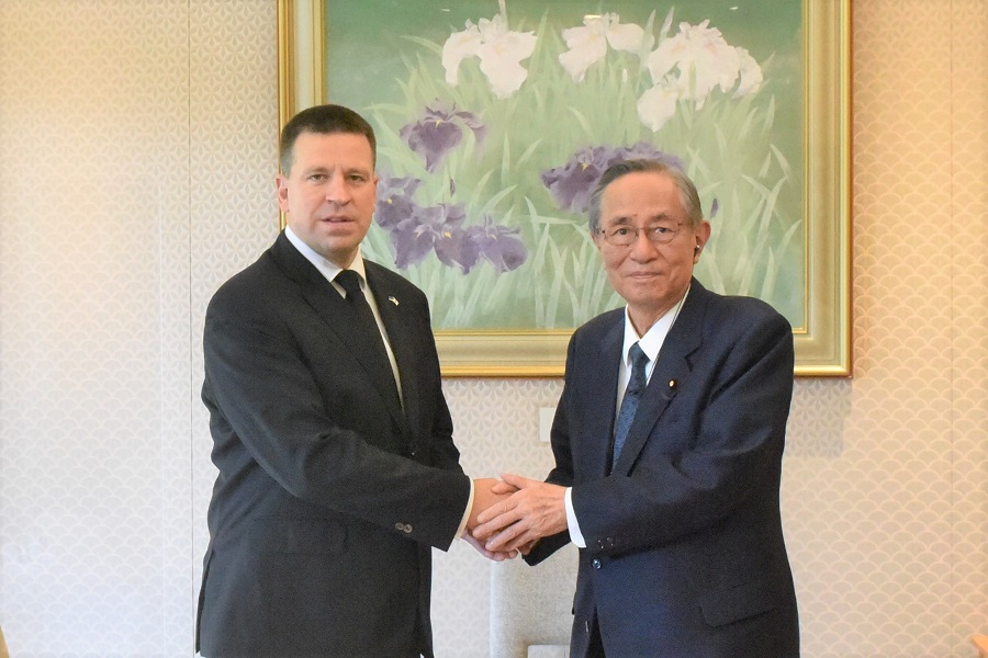 President of the Estonian Riigikogu visits Speaker Hosoda:Click on the picture to enlarge it.
