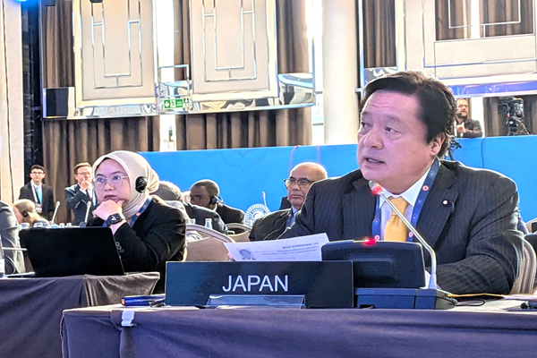 ��152��h�o�t�i�񍑋c����j��c�̎ʐ^�Q�@�N���b�N����Ɗg��ʐ^���������������܂�