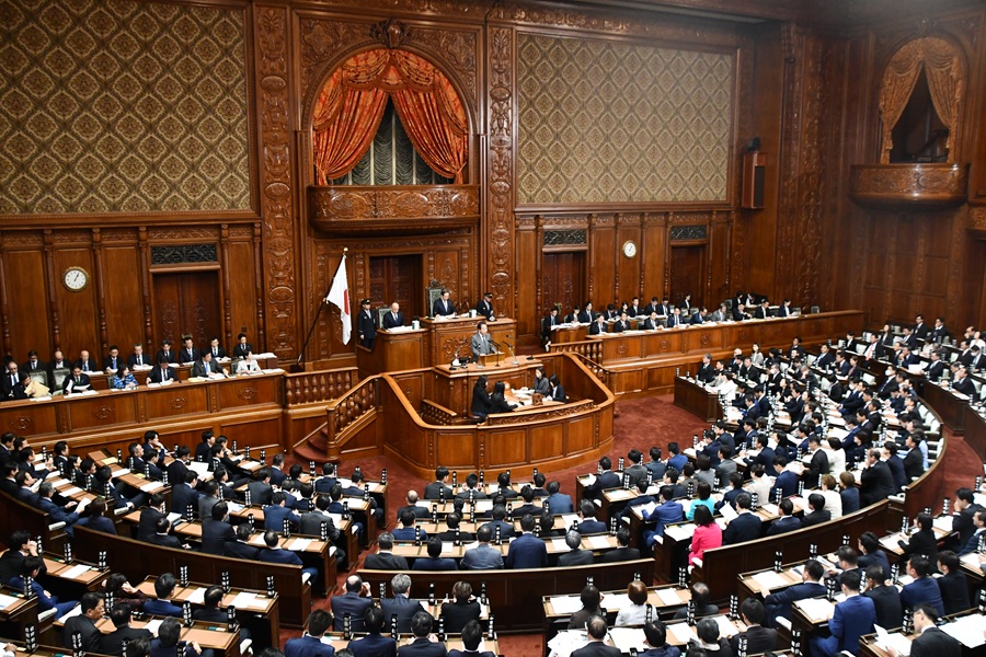 Questions to Ministers (Day 1) — The 219th Extraordinary  Session of the Diet —:Click on the picture to enlarge it.